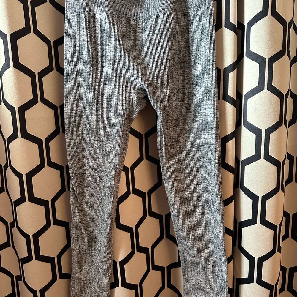 Colsie Heather Gray Women’s Leggings
